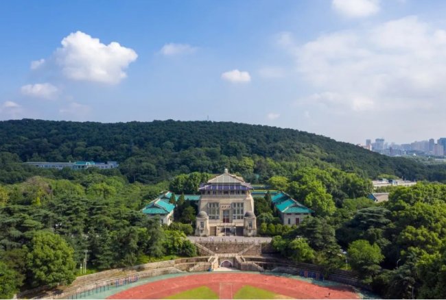 武汉高校校庆网站建设方案推荐-1